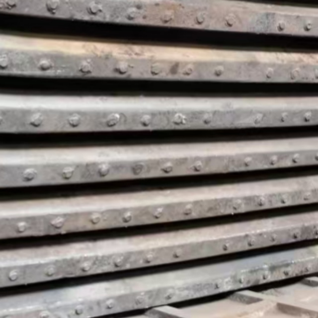 Titanium Carbide Composite Mill Liners